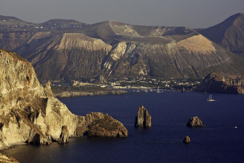 B&B Al Salvatore Di Lipari Eksteriør billede